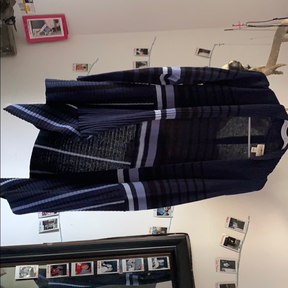blue strip cardigan